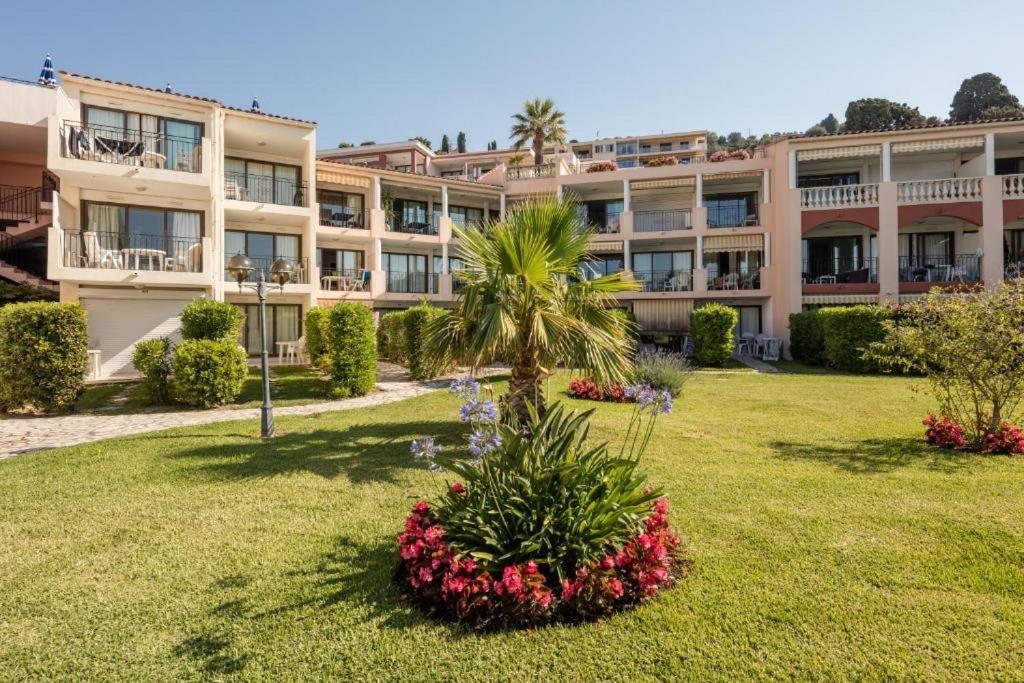 Appartement Bord De Mer Residence L'Ange Gardien Villefranche-sur-Mer Buitenkant foto